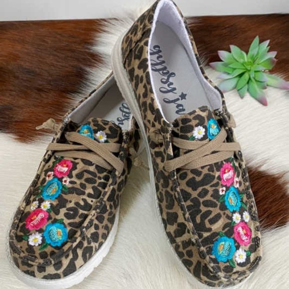 New Gypsy Jazz FLO Tan Leopard With Floral Embroidery Slip On Sneakers - Picture 2 of 5